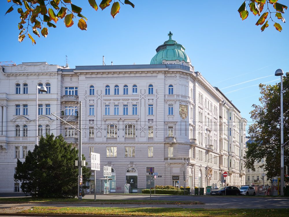 Maderstraße 1